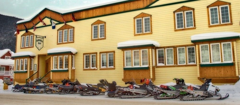 Aurora Inn Dawson City Exteriör bild