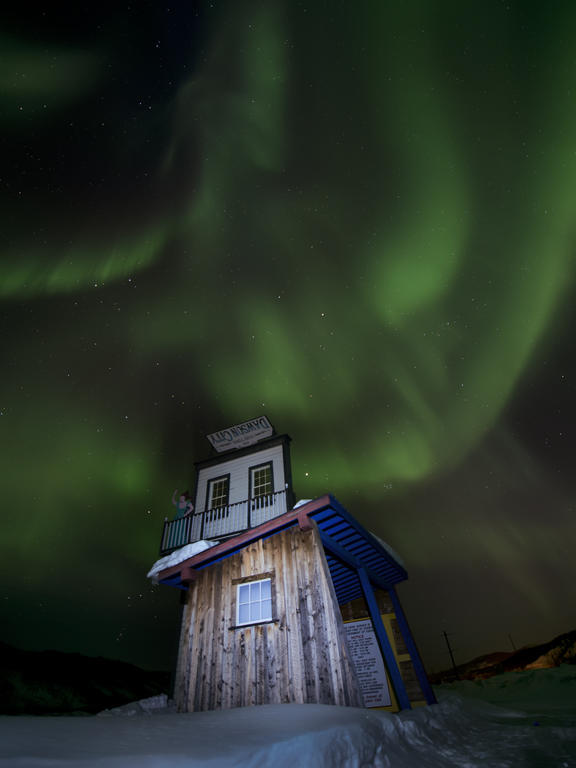 Aurora Inn Dawson City Exteriör bild